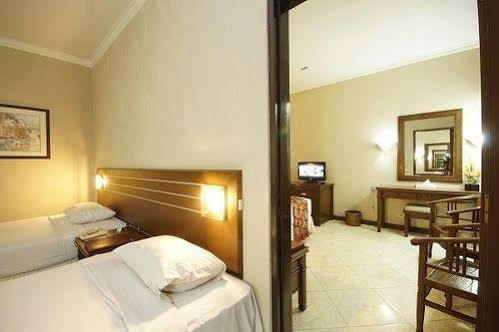 Bahari Inn Tegal Εξωτερικό φωτογραφία